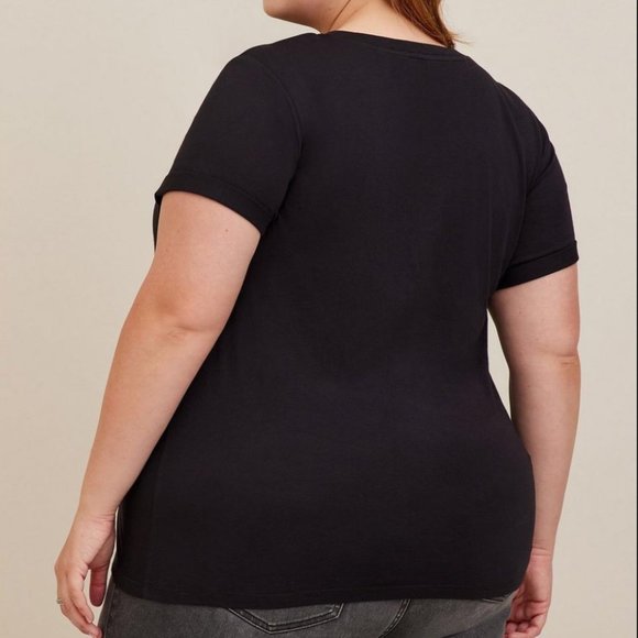 TORRID Nightmare Before Christmas "SCREAM QUEEN" Sally T-shirt Plus Size 5X-28 - Picture 2 of 2